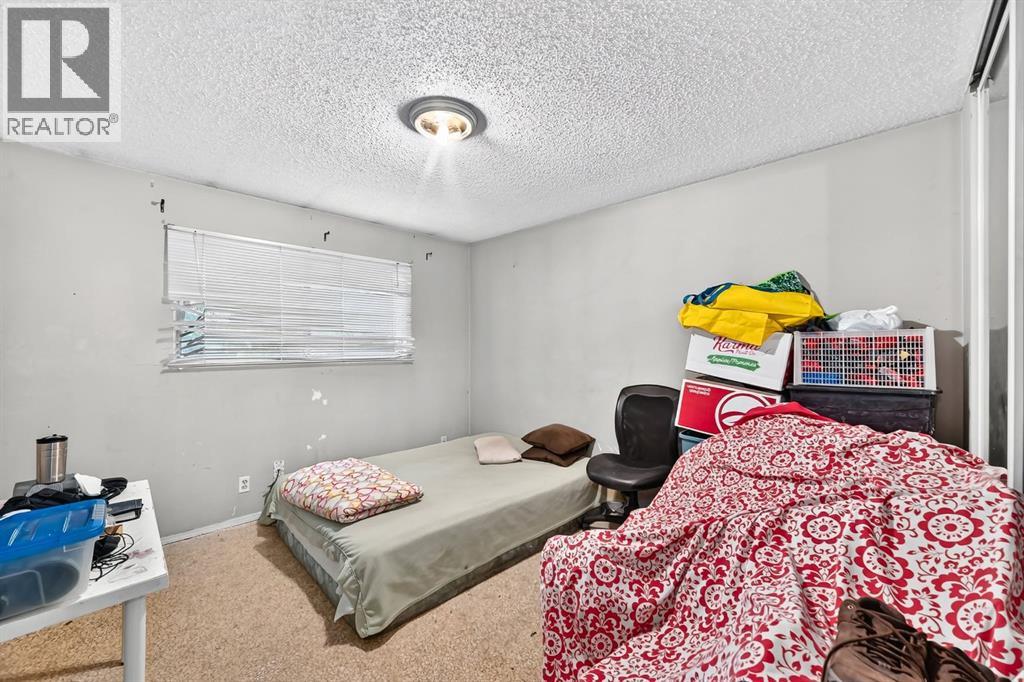 4940 Rundlewood Road NE - 10