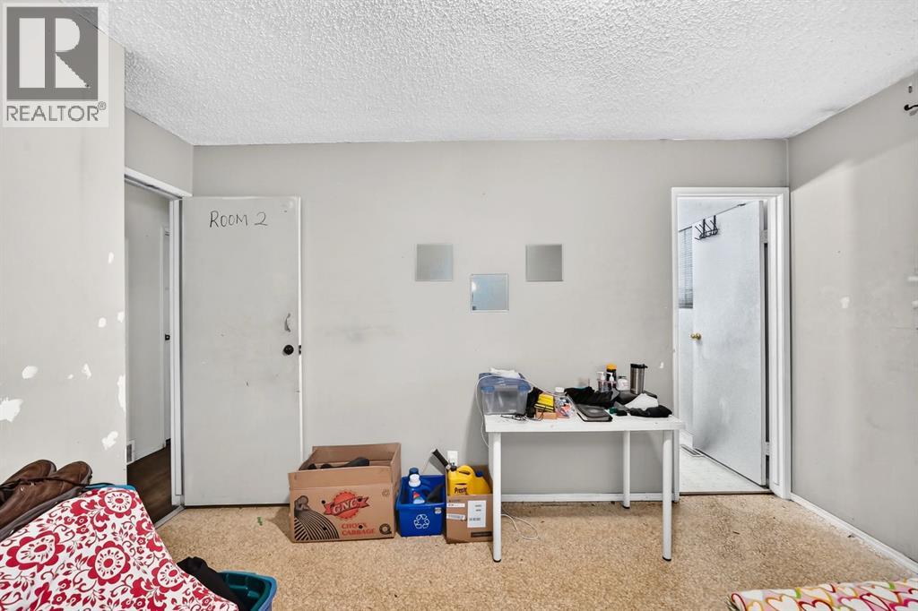 4940 Rundlewood Road NE - 12