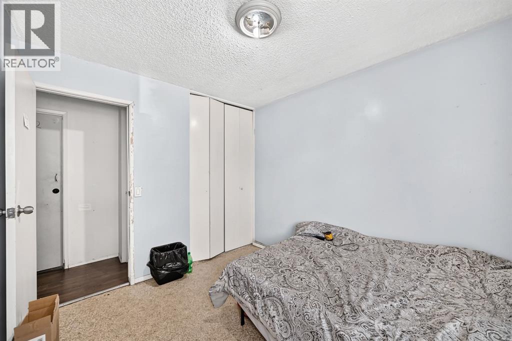 4940 Rundlewood Road NE - 14