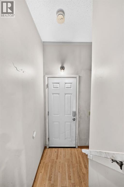 4940 Rundlewood Road NE - 16