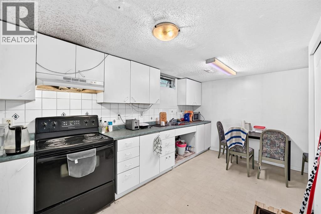 4940 Rundlewood Road NE - 18