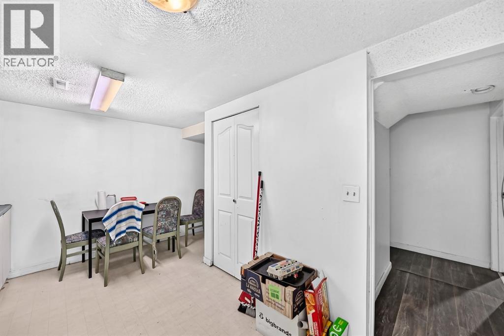 4940 Rundlewood Road NE - 19