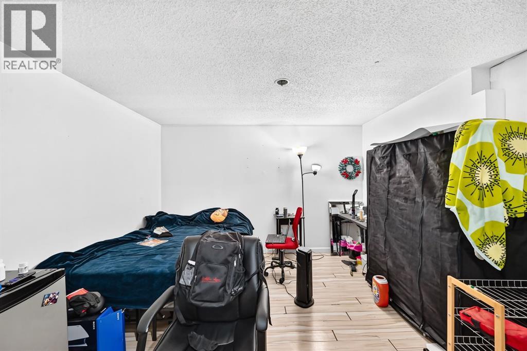 4940 Rundlewood Road NE - 22