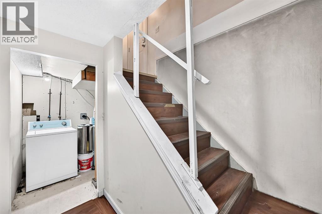 4940 Rundlewood Road NE - 26