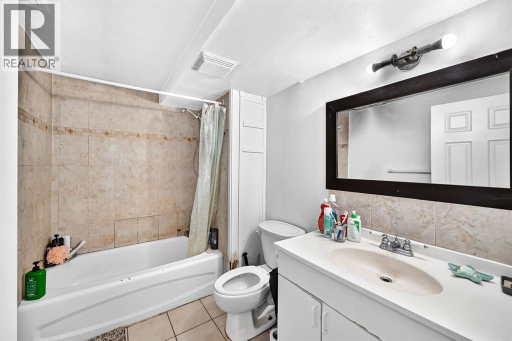4940 Rundlewood Road NE - 27