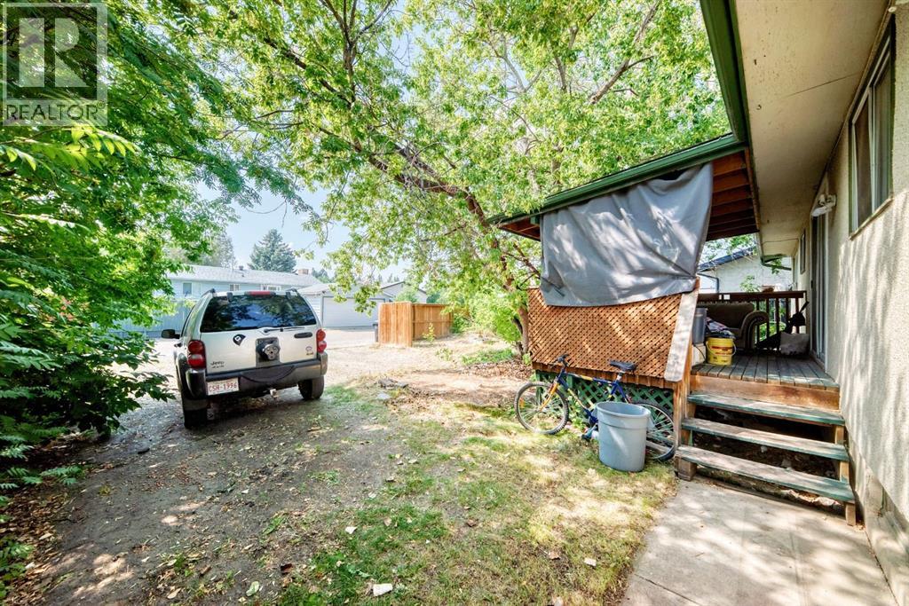 4940 Rundlewood Road NE - 28