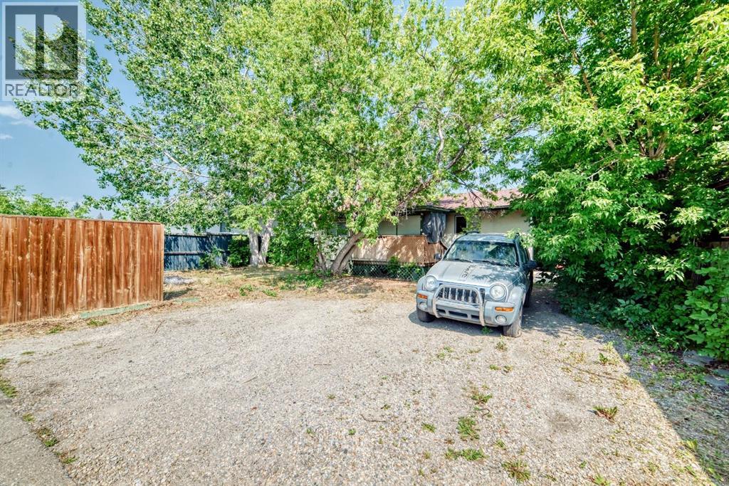 4940 Rundlewood Road NE - 33