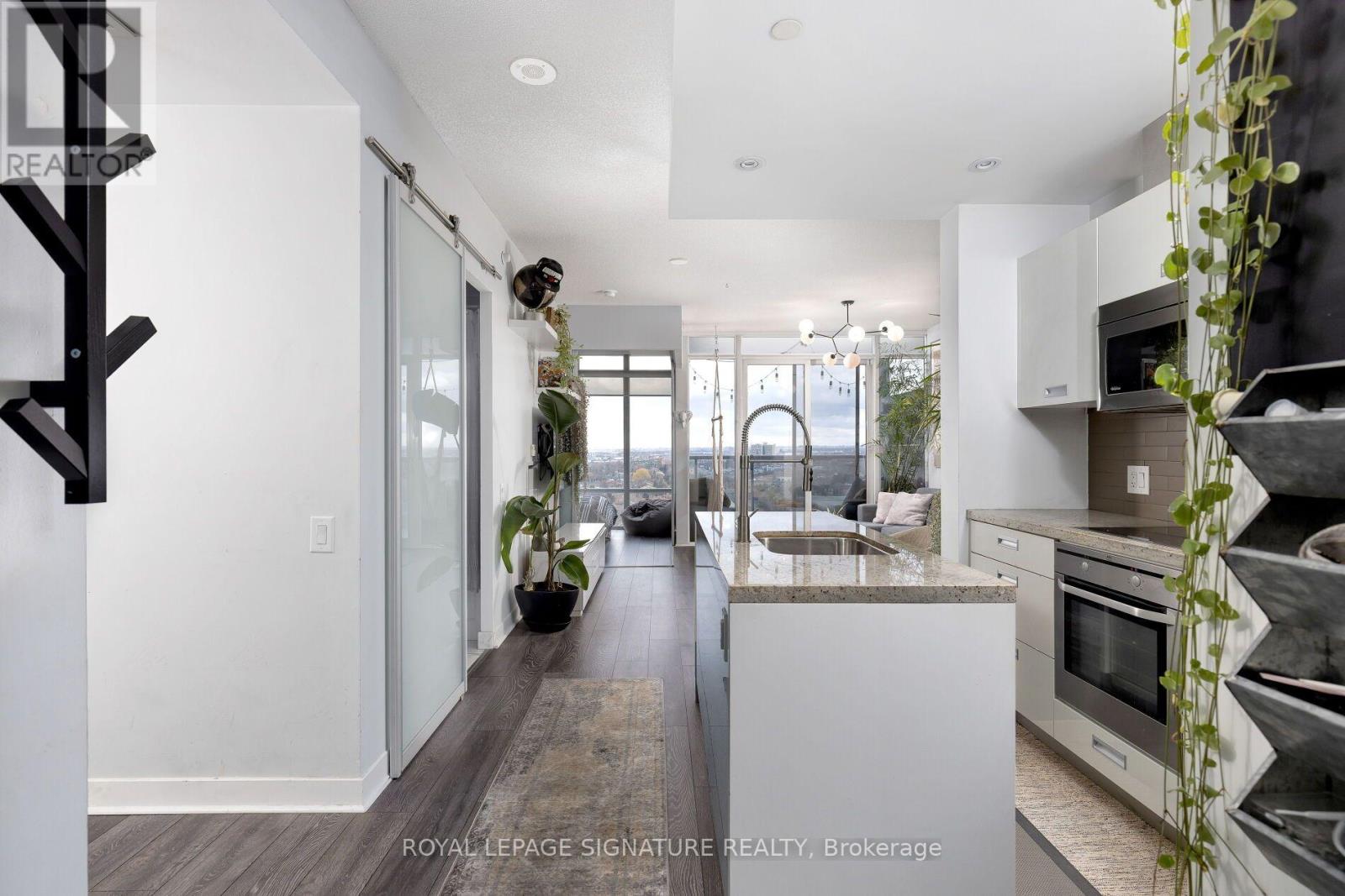#1903 88 PARK LAWN ROAD - 3