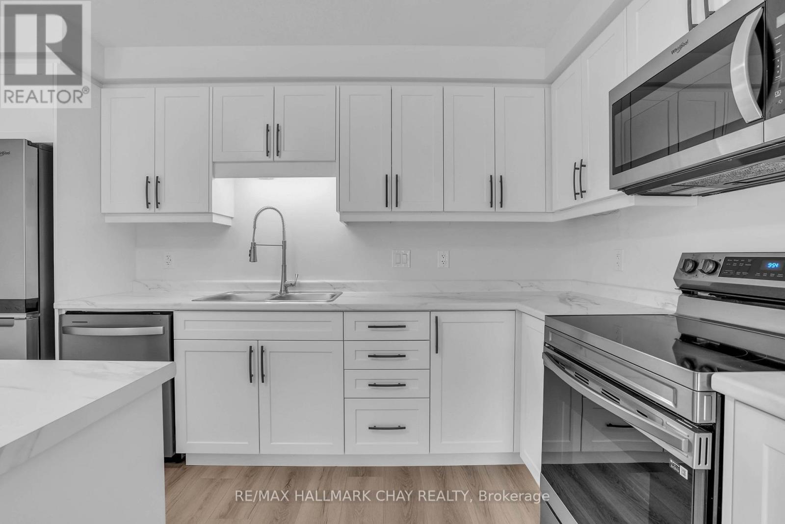 LOT 19 169 QUEEN STREET W - 14
