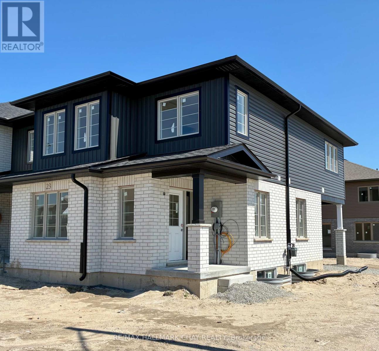 LOT 19 169 QUEEN STREET W - 1