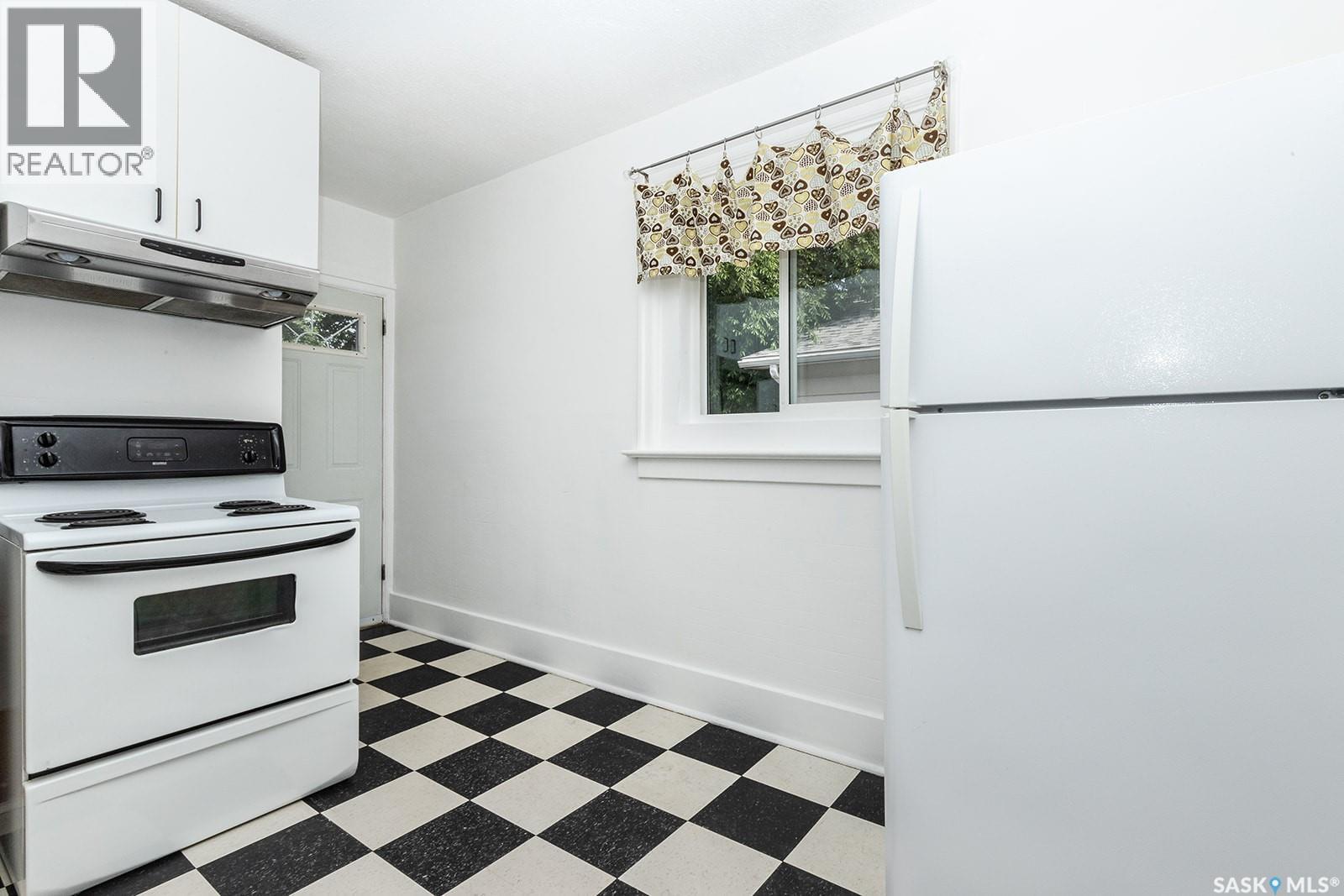 1223 C AVENUE N - 14