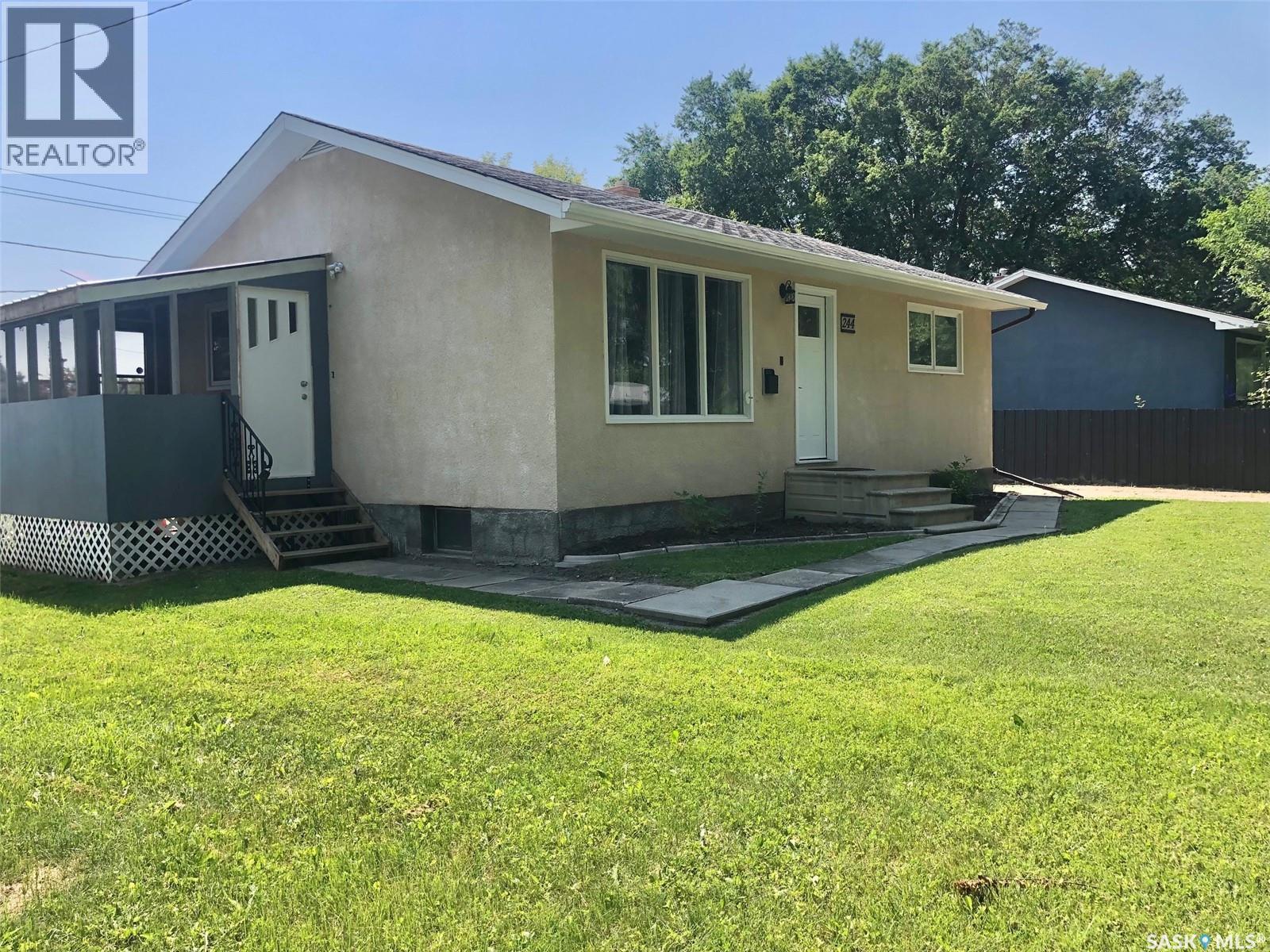 244 Northern AVENUE, Canora — photo 2