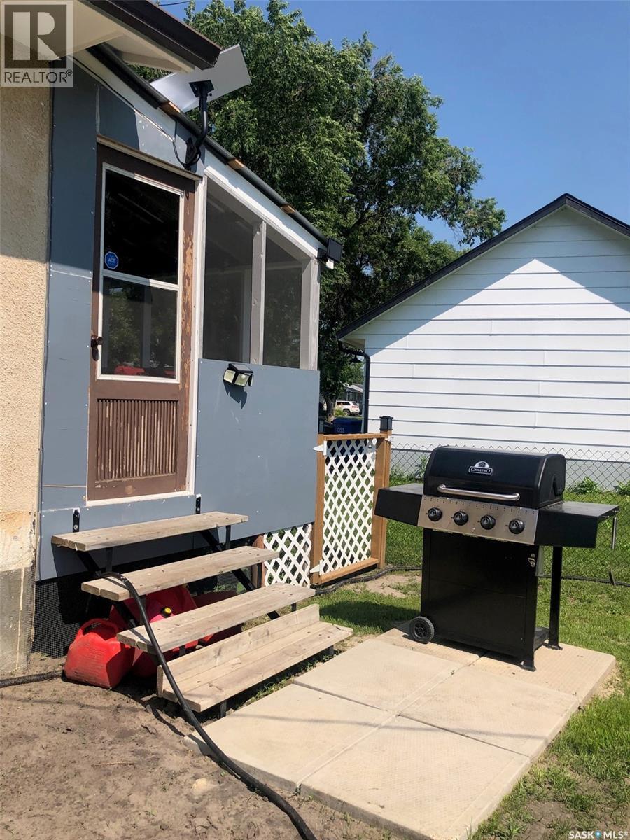 244 Northern AVENUE - 52