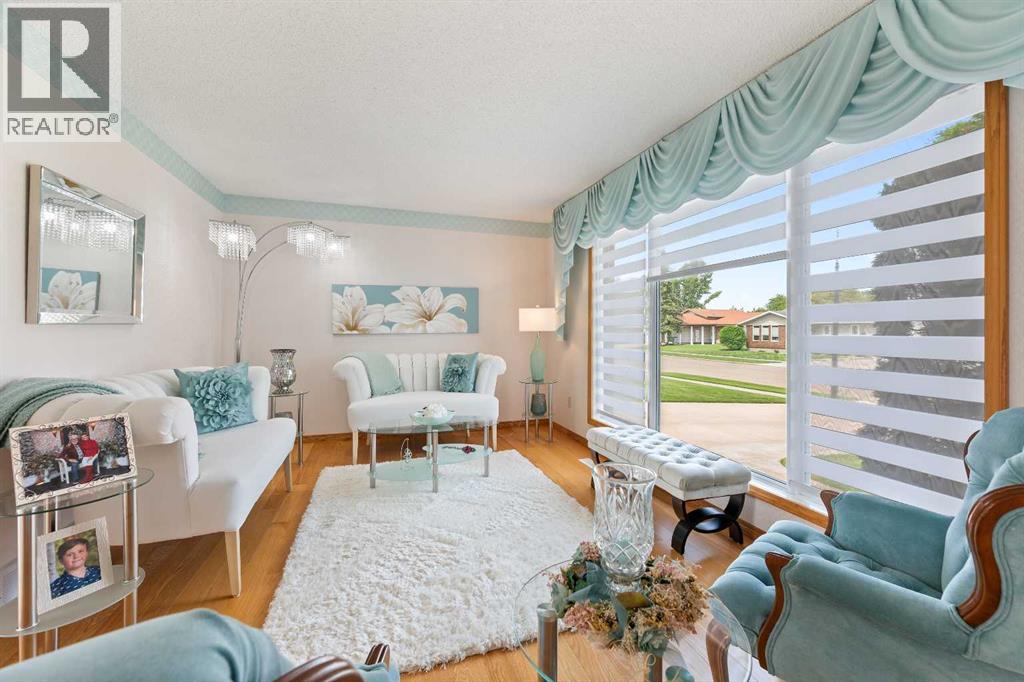 5703 35 Street - 5