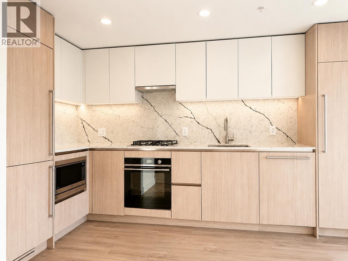 1 Bed, 1 Bath House for Sale in Burnaby – 2001 2135 SPRINGER AVENUE, Burnaby – MLS# R3149038 - Image 16