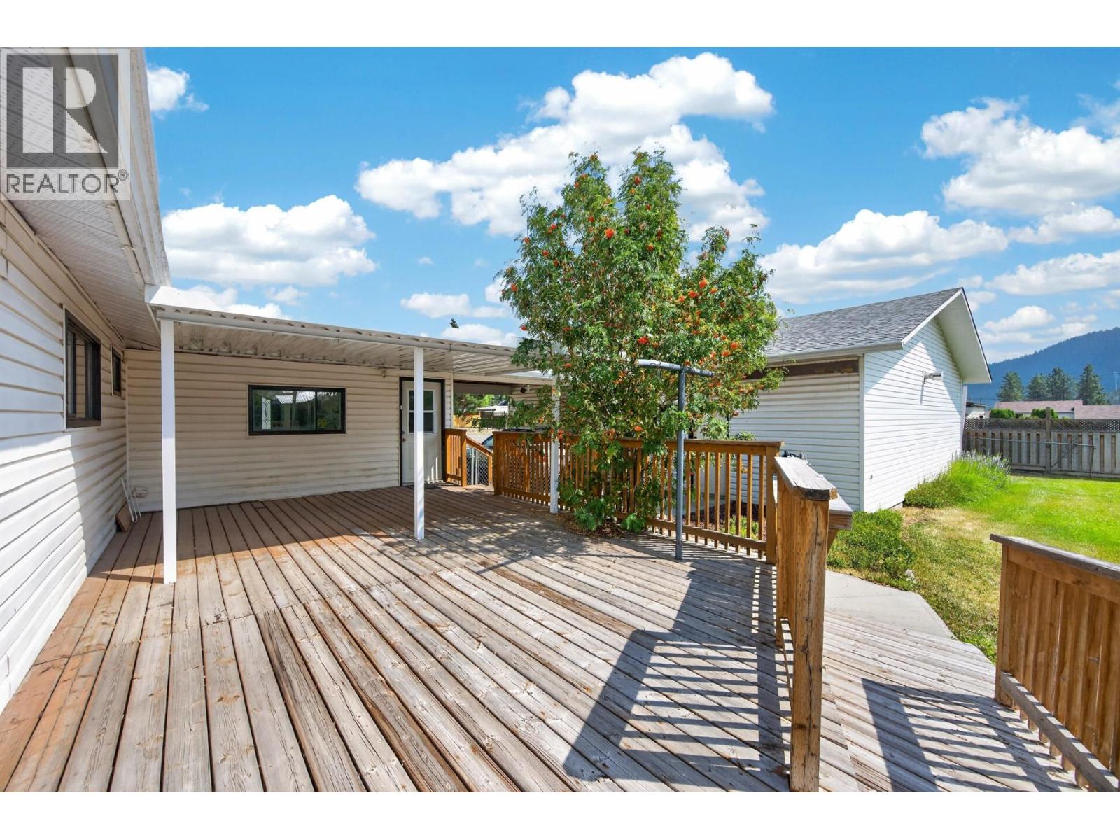 448 Woodward Avenue - 27