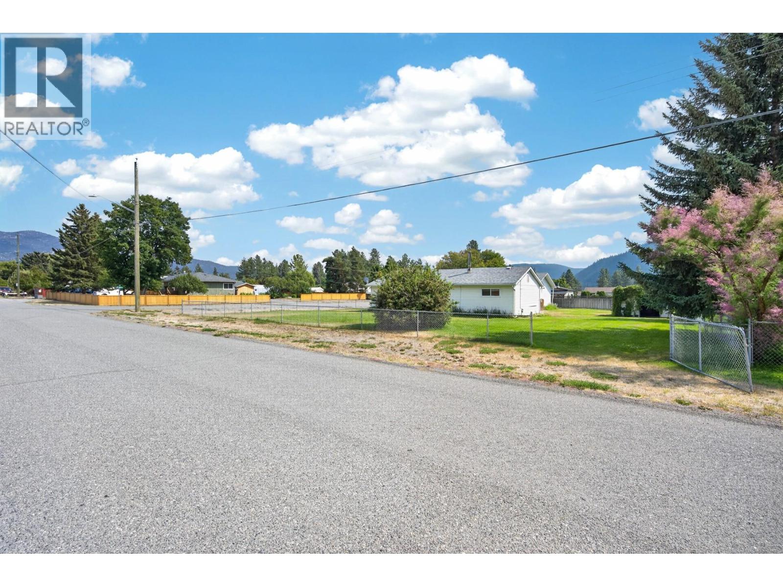 448 Woodward Avenue - 35