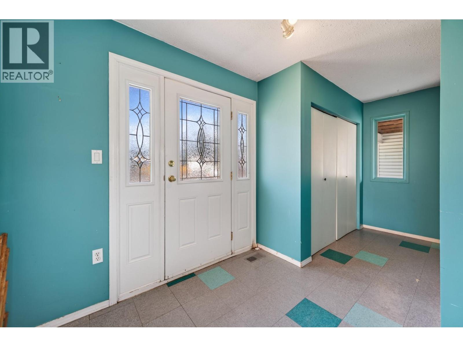 448 Woodward Avenue - 6