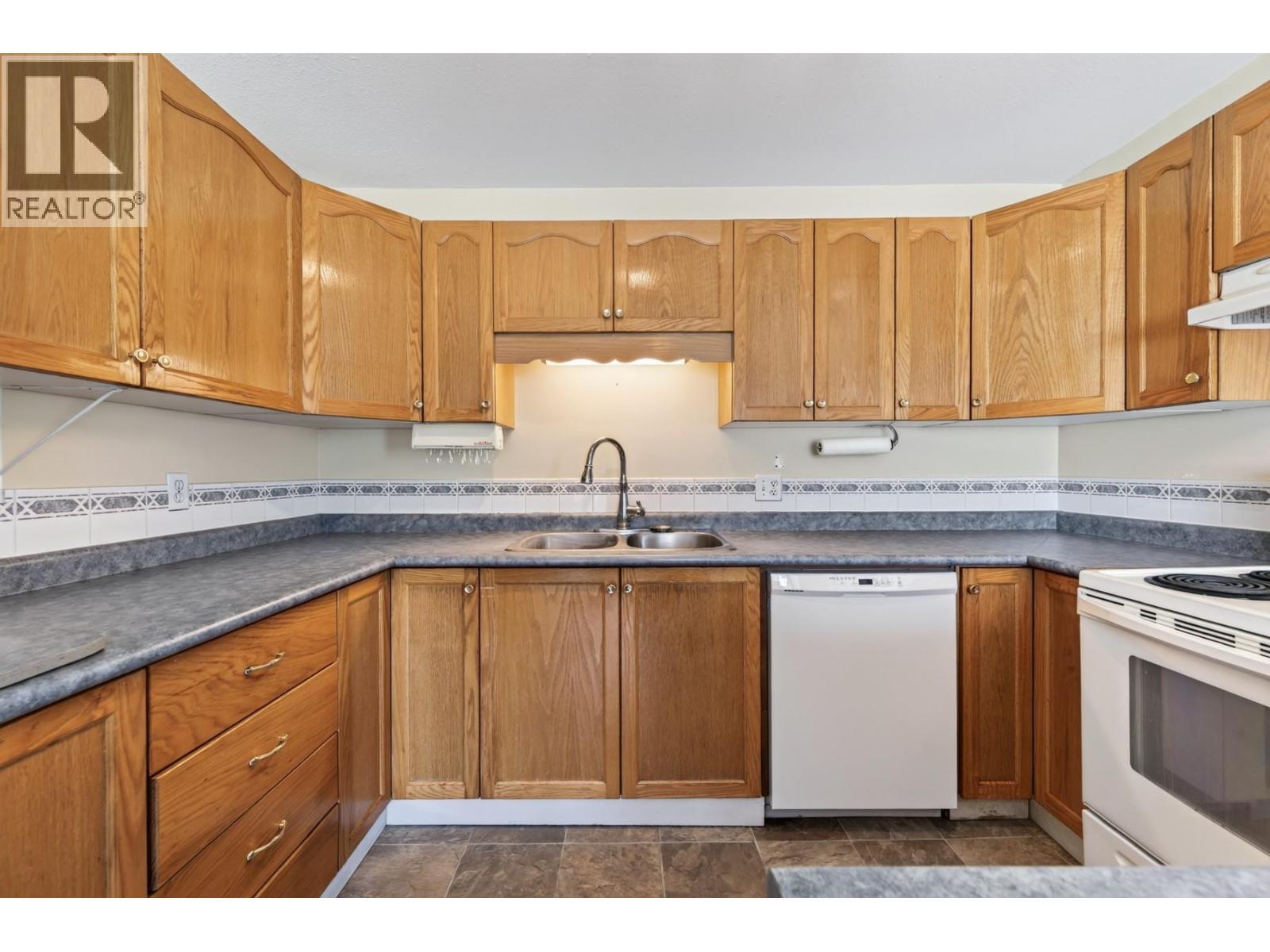 448 Woodward Avenue - 8