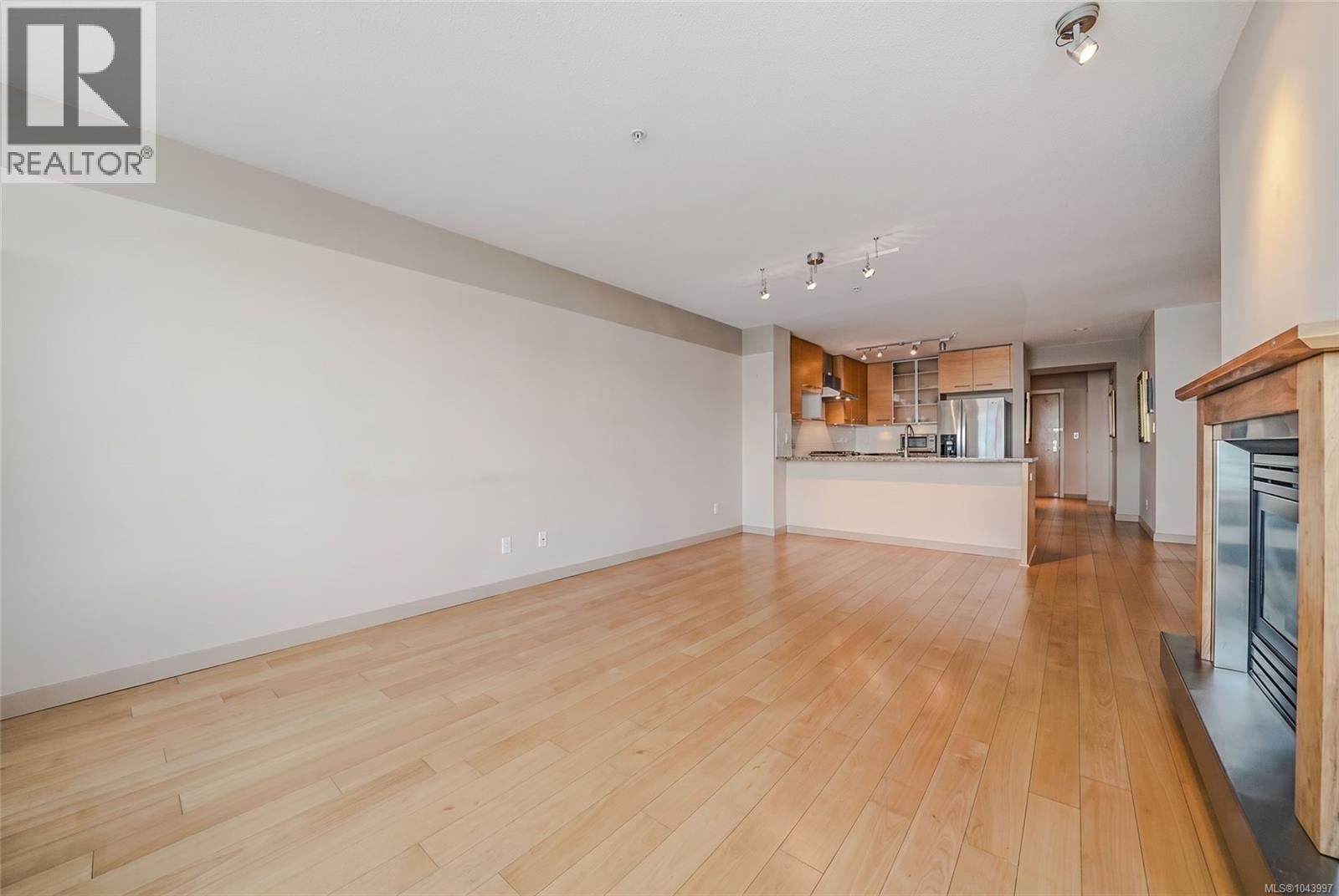 #1106 38 Front St - 18