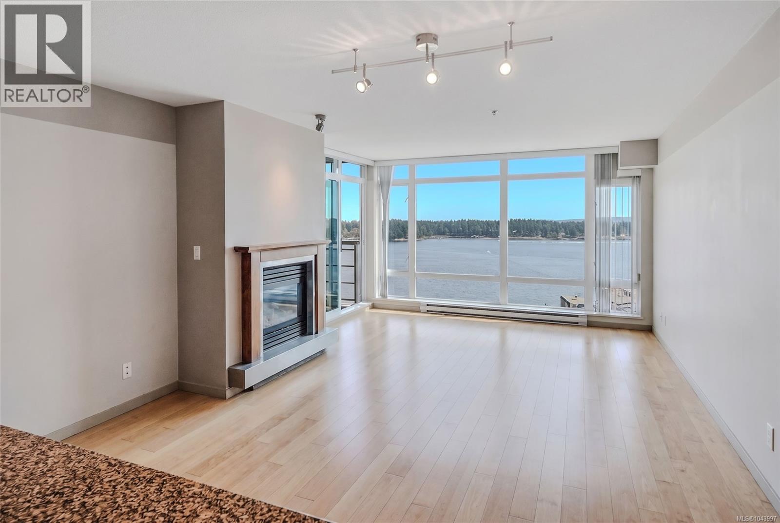 1106 38 Front St, Nanaimo