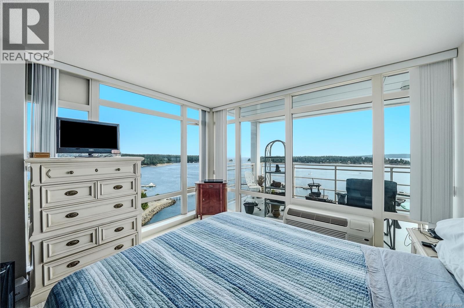 1106 38 Front St, Nanaimo