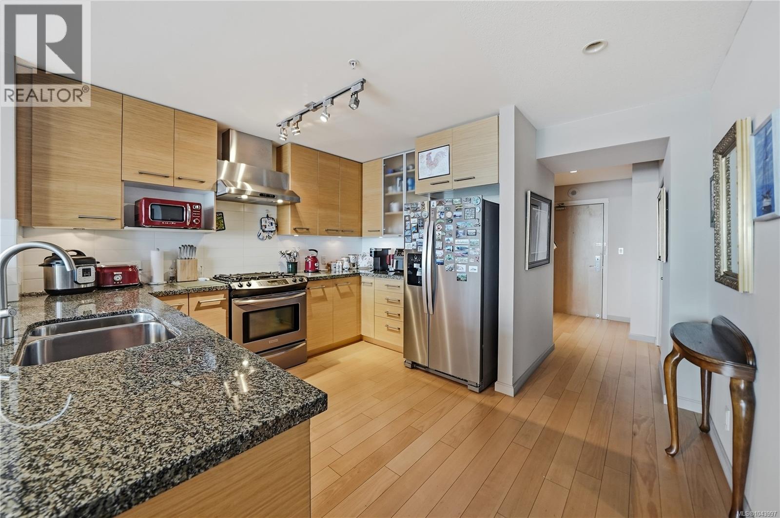 1106 38 Front St, Nanaimo