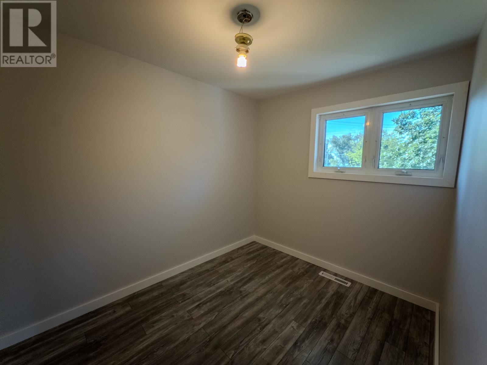 520 Portage Street - 13