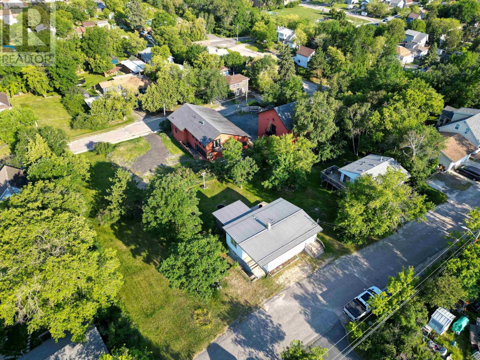 520 Portage Street - 28