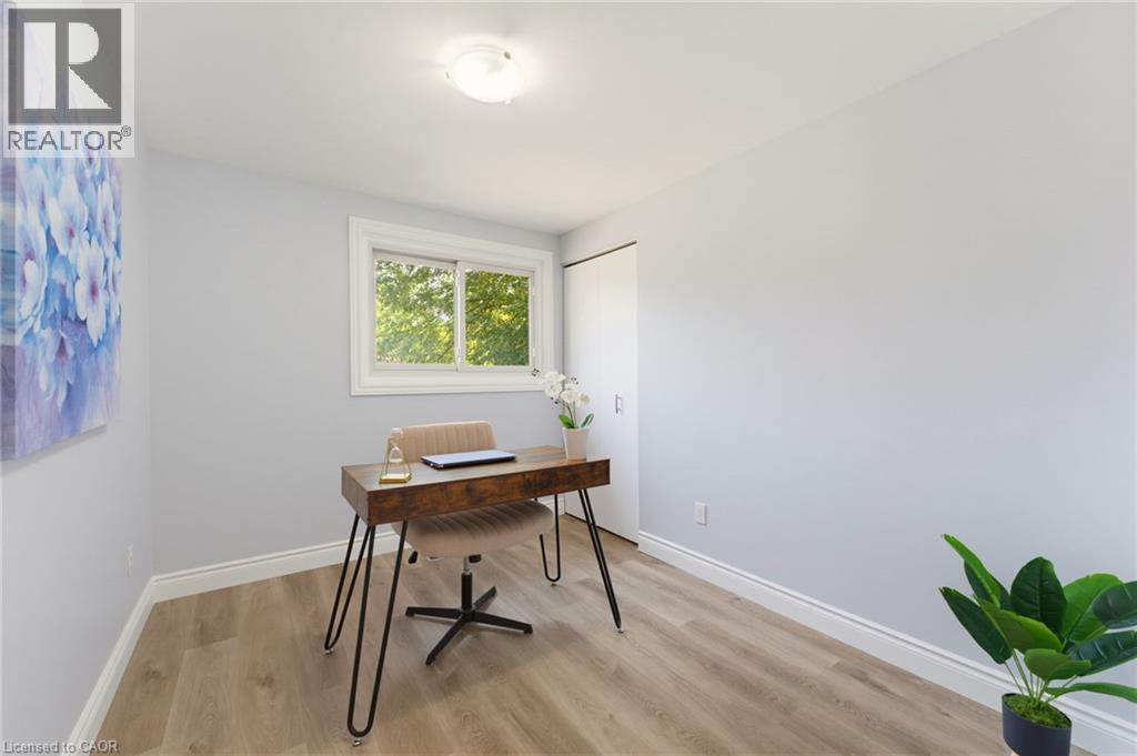 620 FORESTWOOD Crescent - Image 19