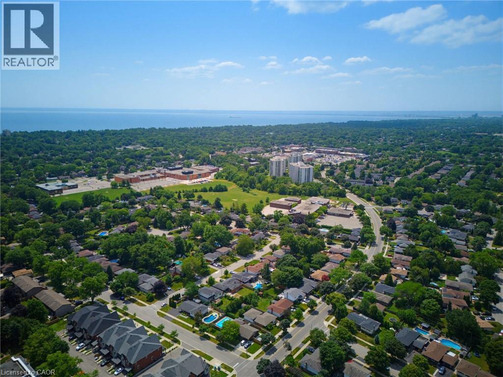 620 FORESTWOOD Crescent - Image 38