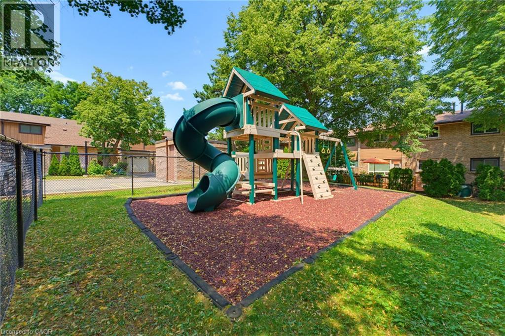 620 FORESTWOOD Crescent - Image 39
