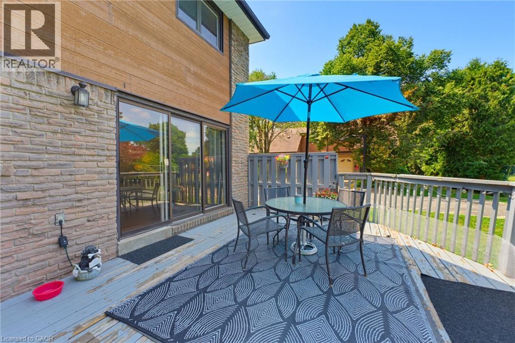 620 FORESTWOOD Crescent - Image 28