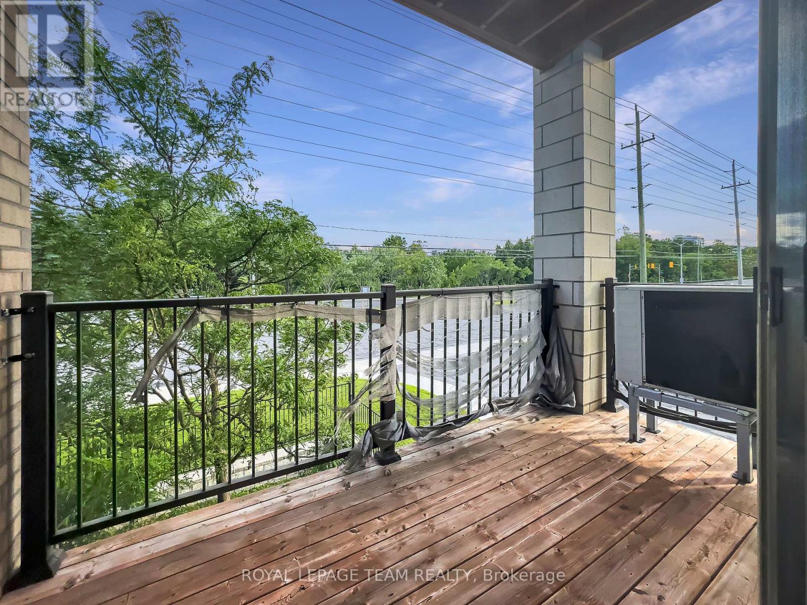 #215 2785 BASELINE ROAD - 25