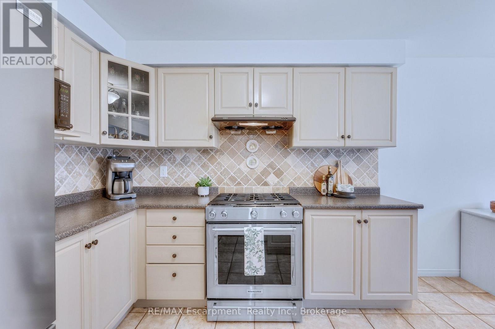 117 FRANCES AVENUE - Image 12