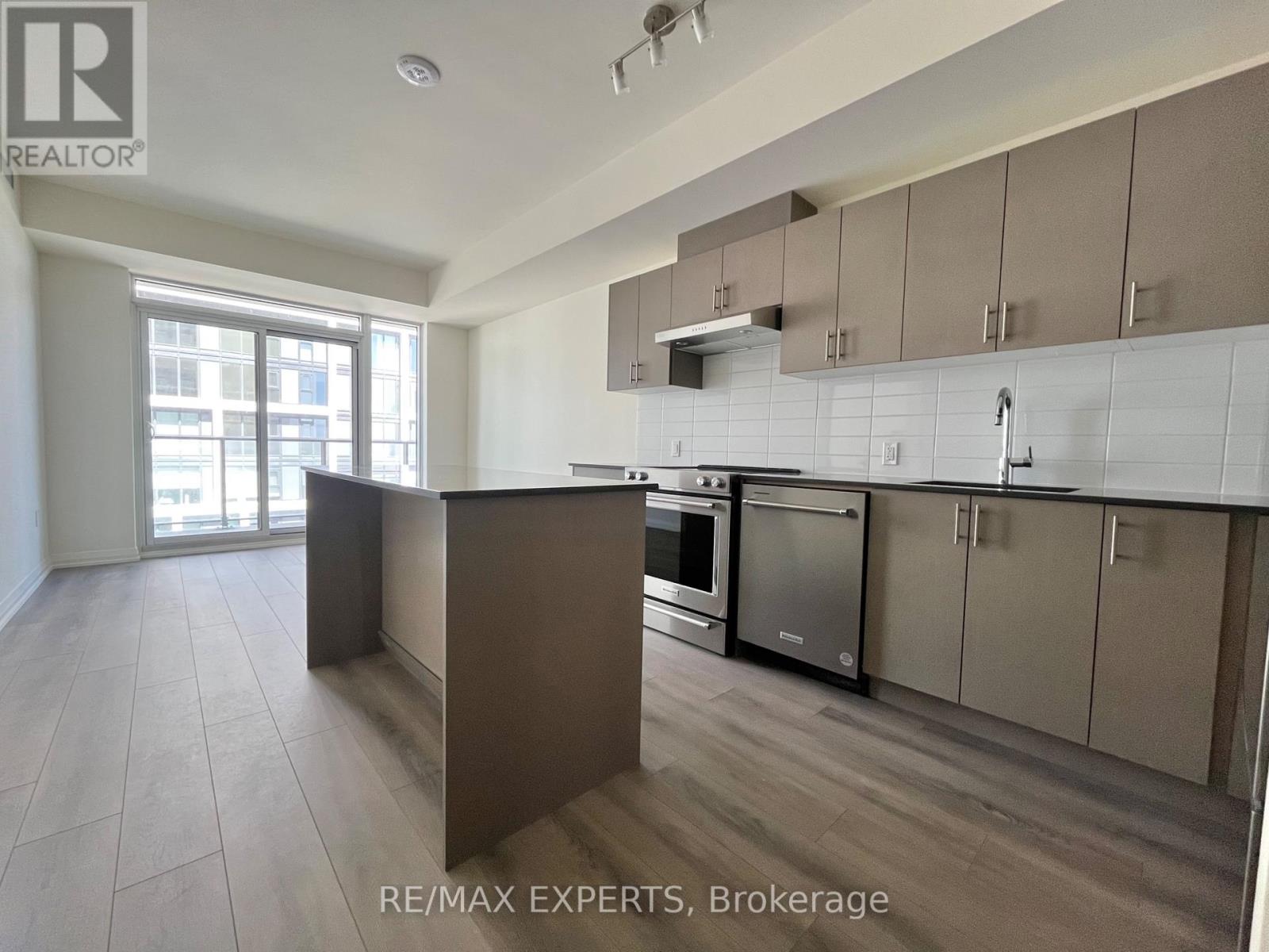 #1719 8960 JANE STREET - Image 6