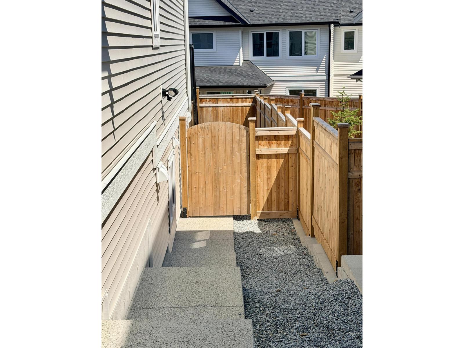 Garden-Level 10060 178 STREET, Surrey