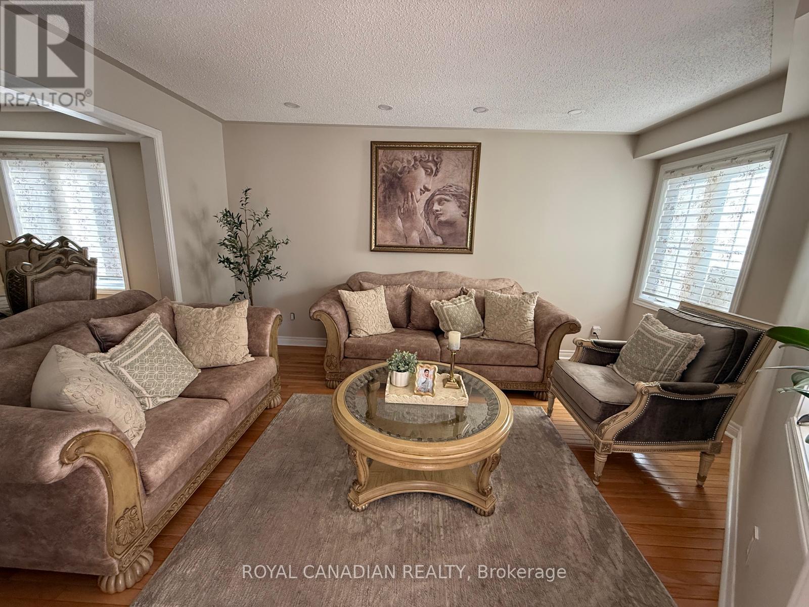 42 COBBLESTONE COURT - 3