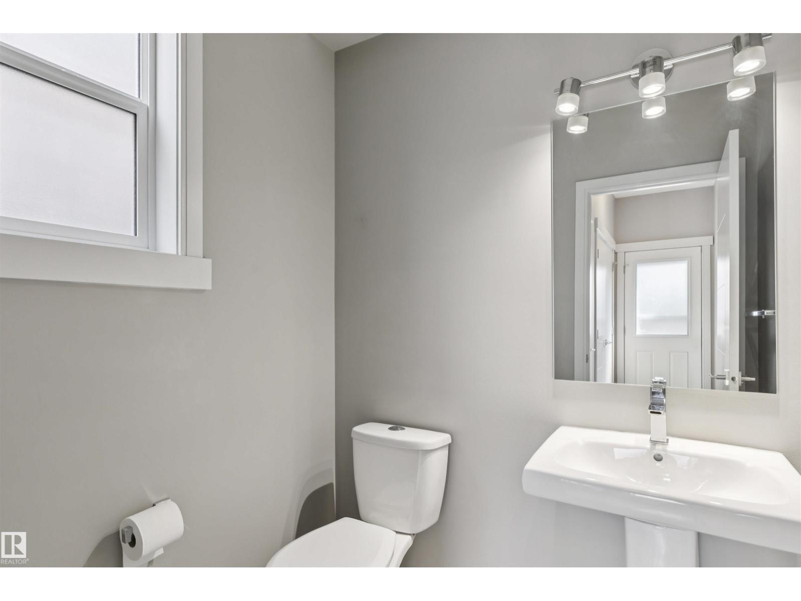 11226 122 ST NW - 23