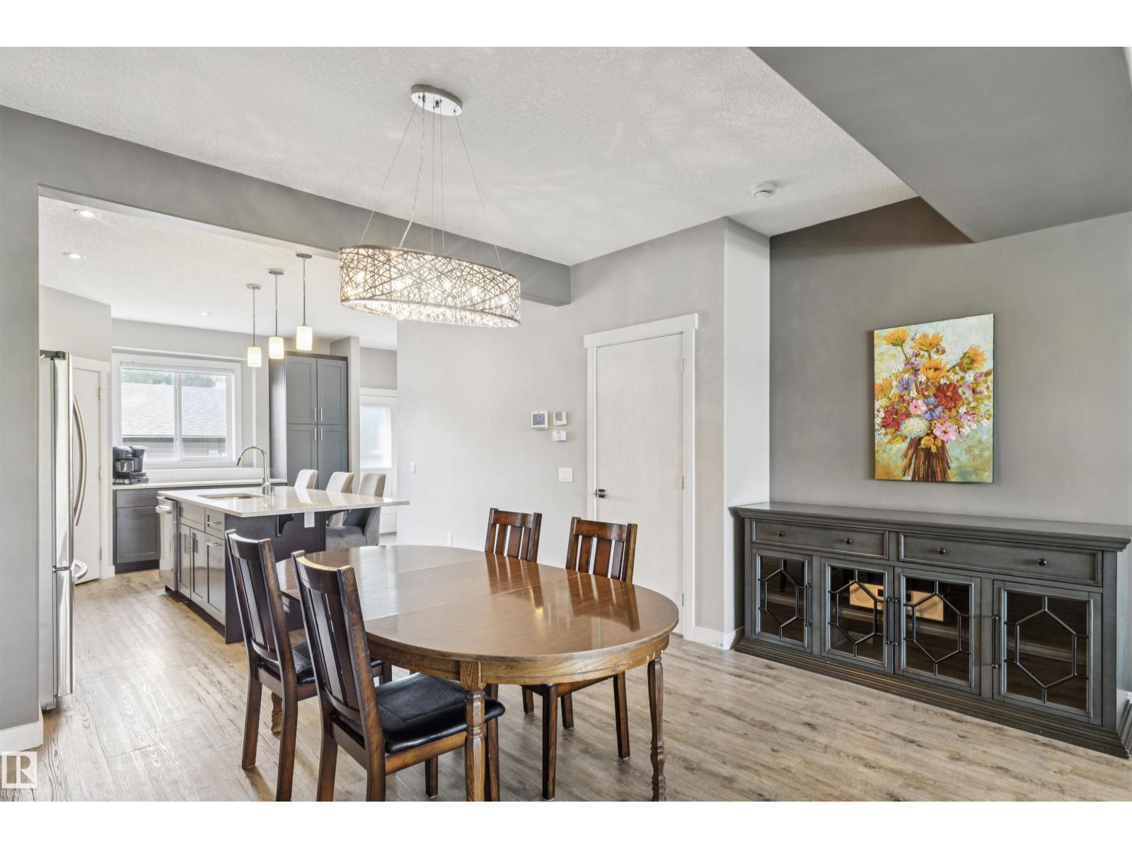 11226 122 ST NW - 9
