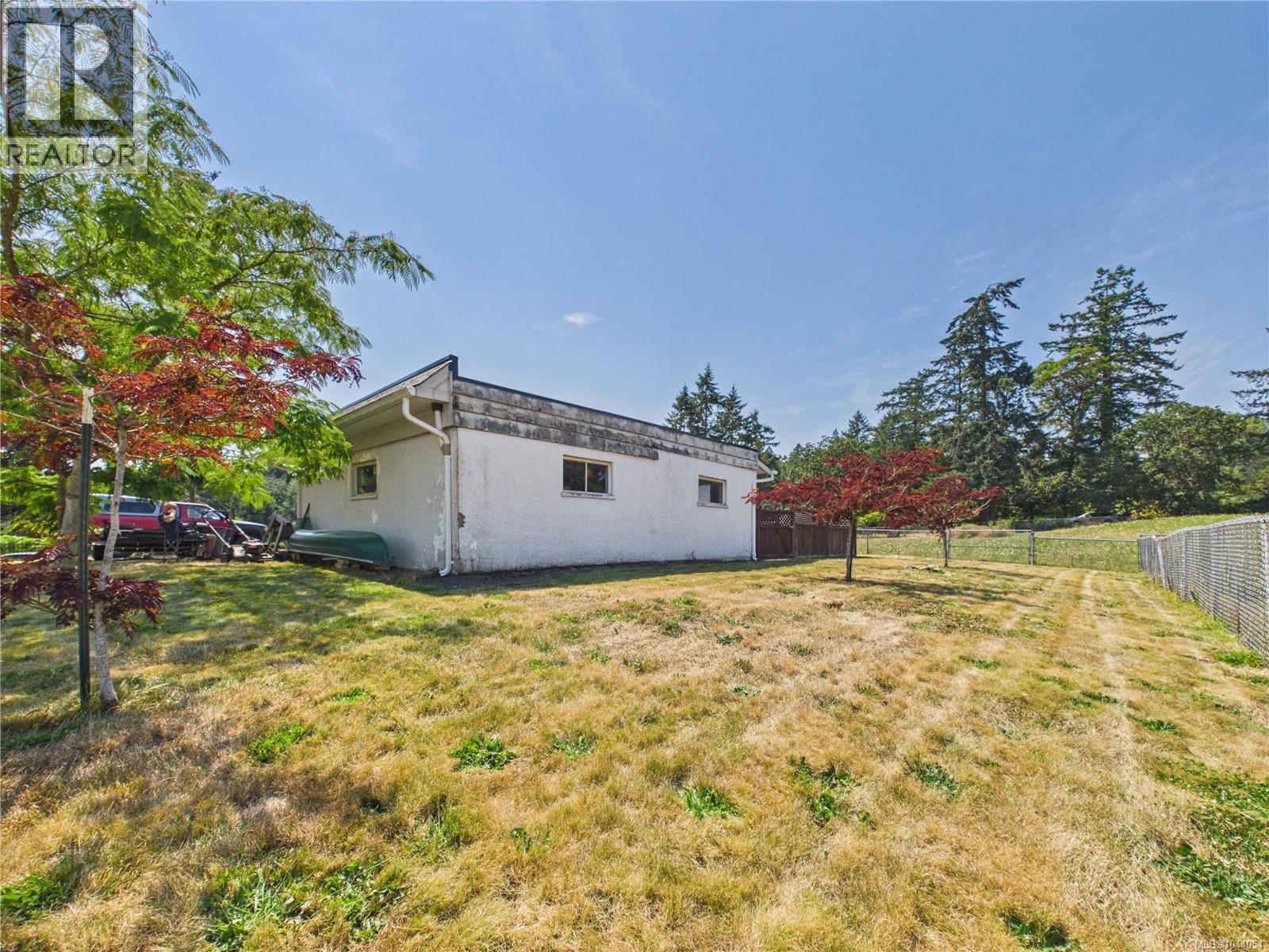 446 Quayle Rd - 53