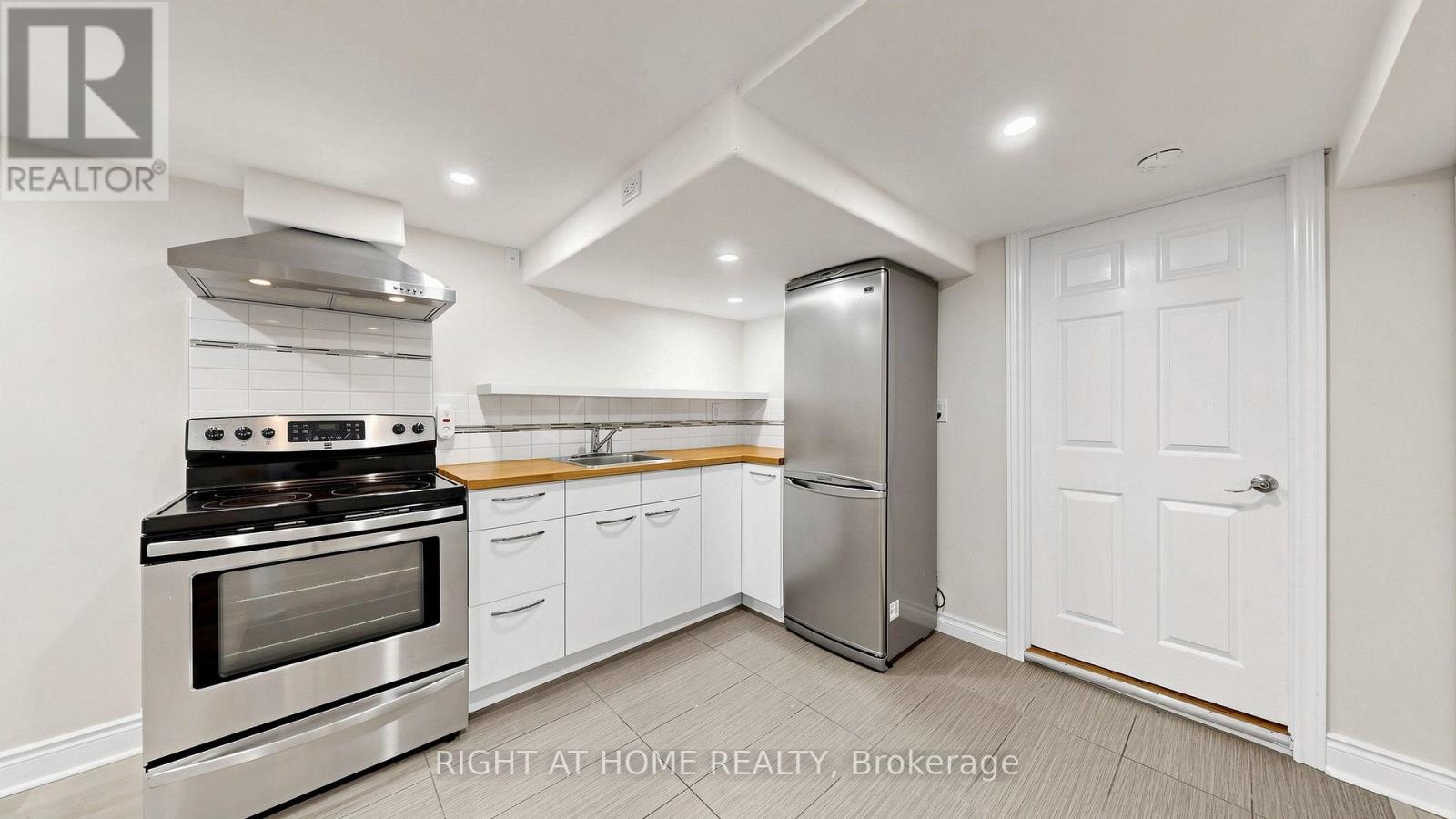 59 LONGWOOD ROAD N - Image 21