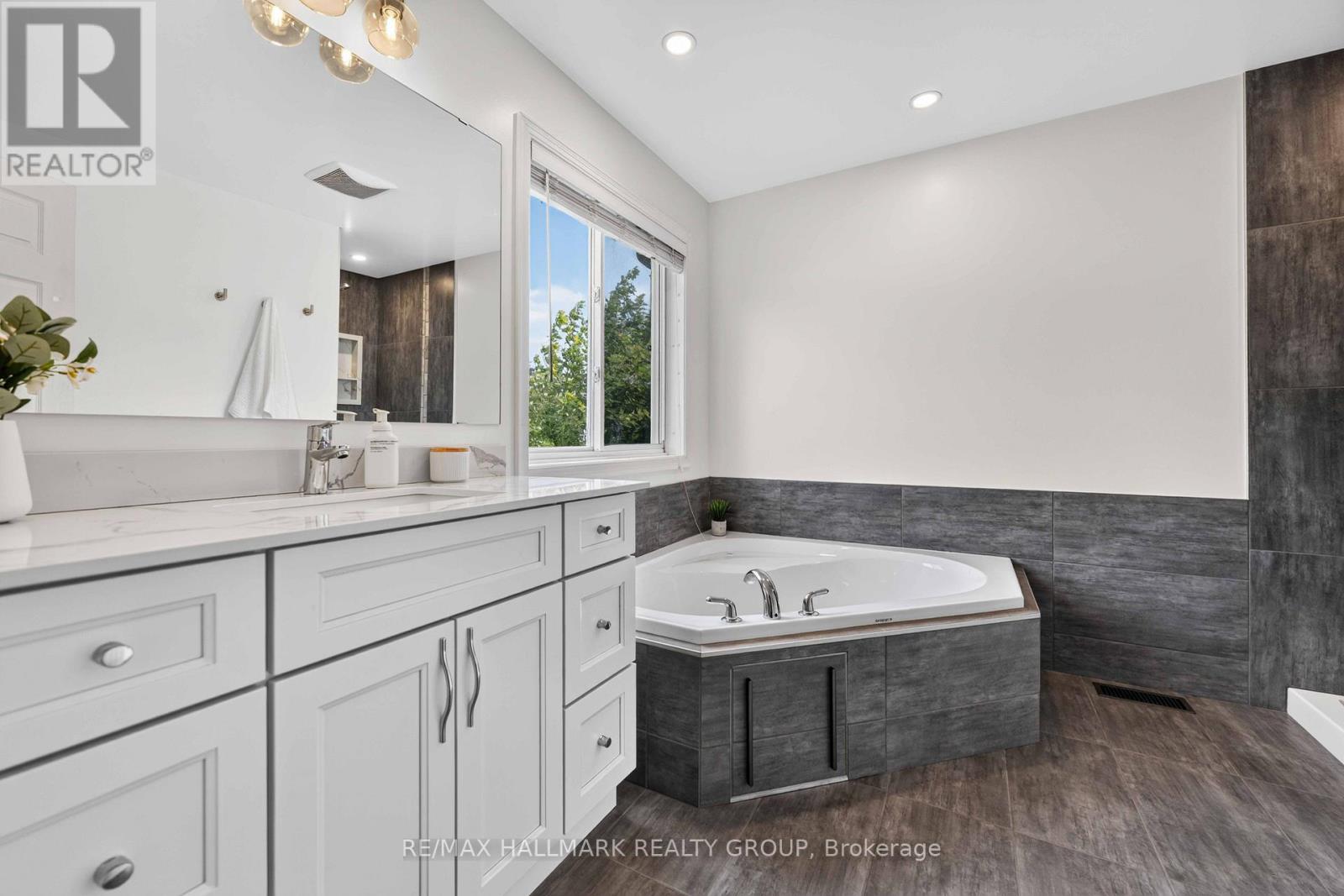 35 COLERIDGE STREET - 22