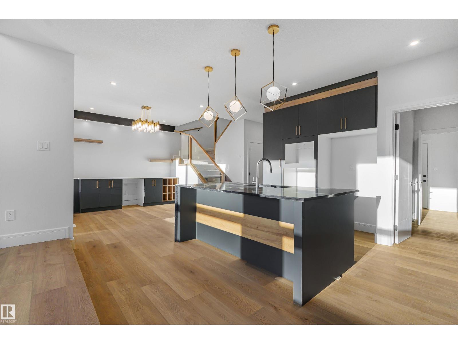 6363 17 ST - 15