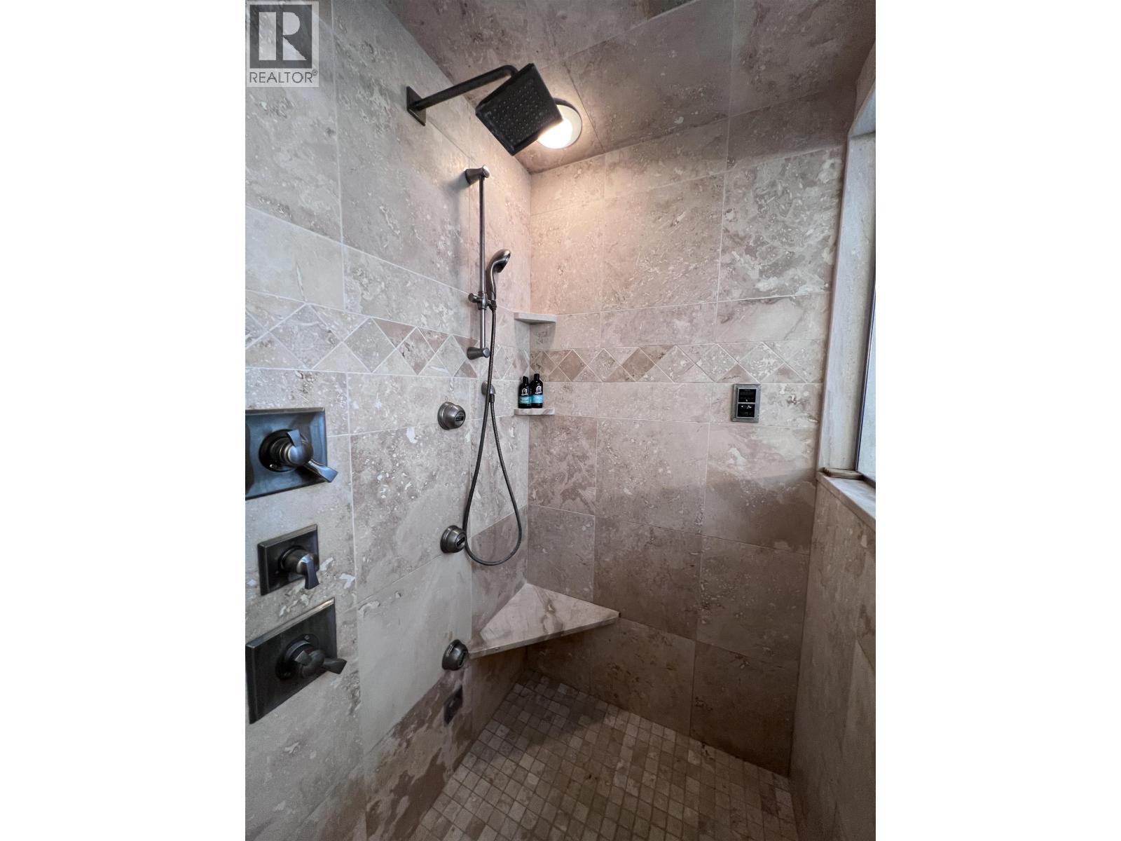 15 6550 OLD ALASKA HIGHWAY, Fort Nelson