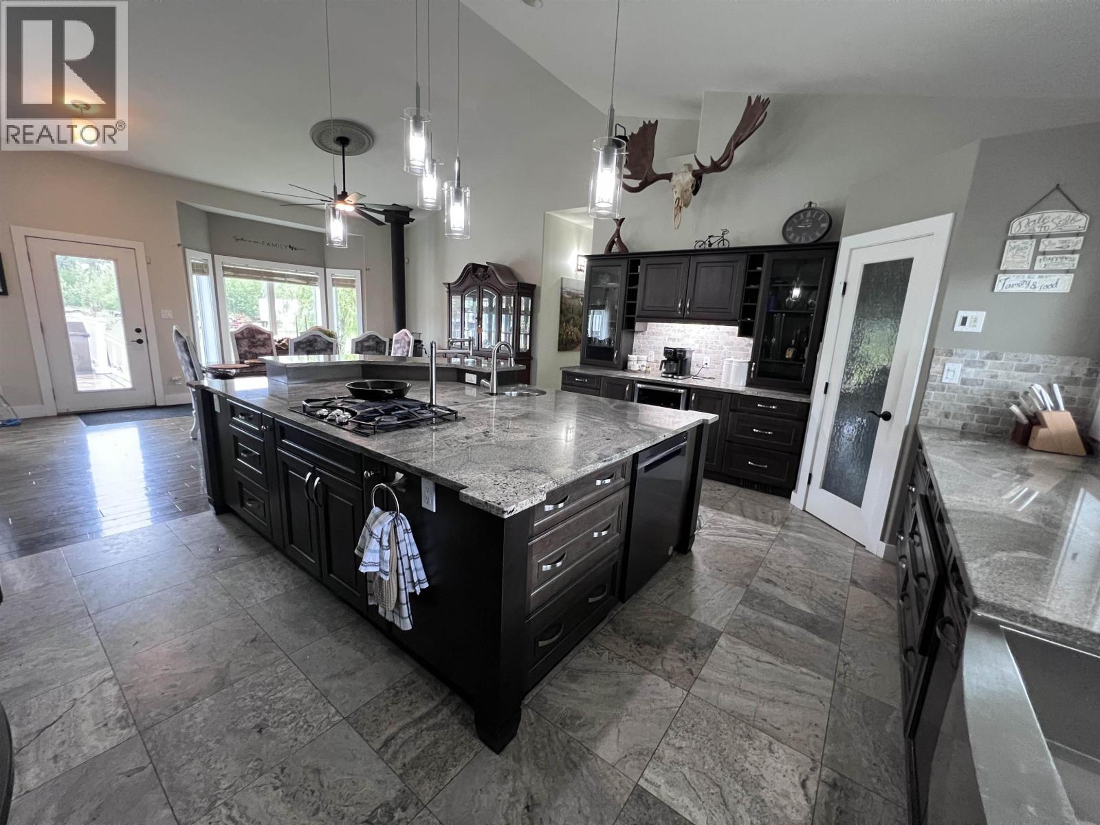 15 6550 OLD ALASKA HIGHWAY, Fort Nelson