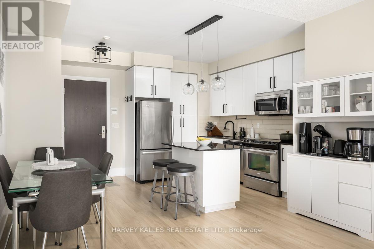 #813 70 ROEHAMPTON AVENUE - 8
