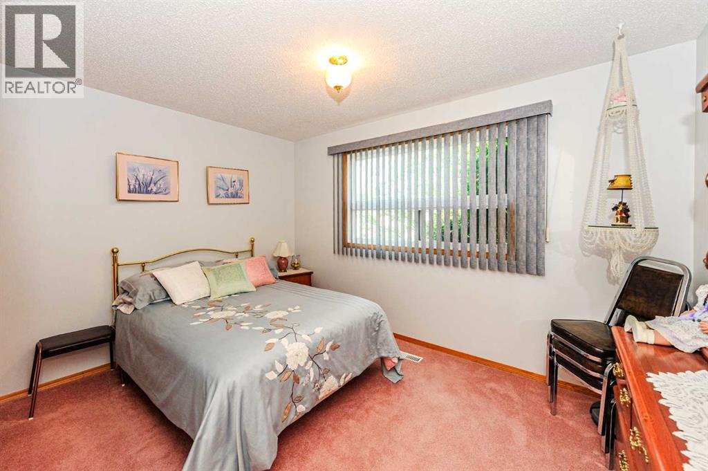 Listing photo – 4207 67 Street, Camrose