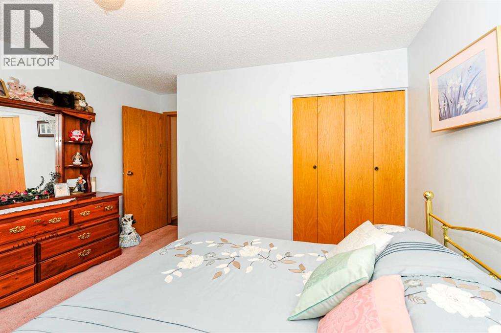 Listing photo – 4207 67 Street, Camrose