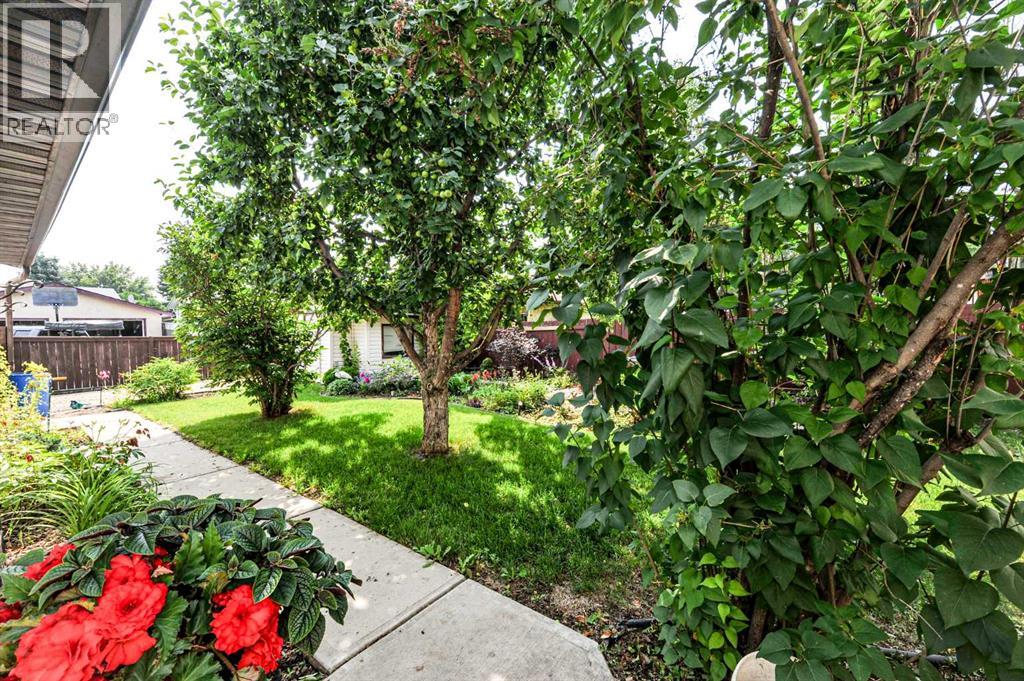 Listing photo – 4207 67 Street, Camrose
